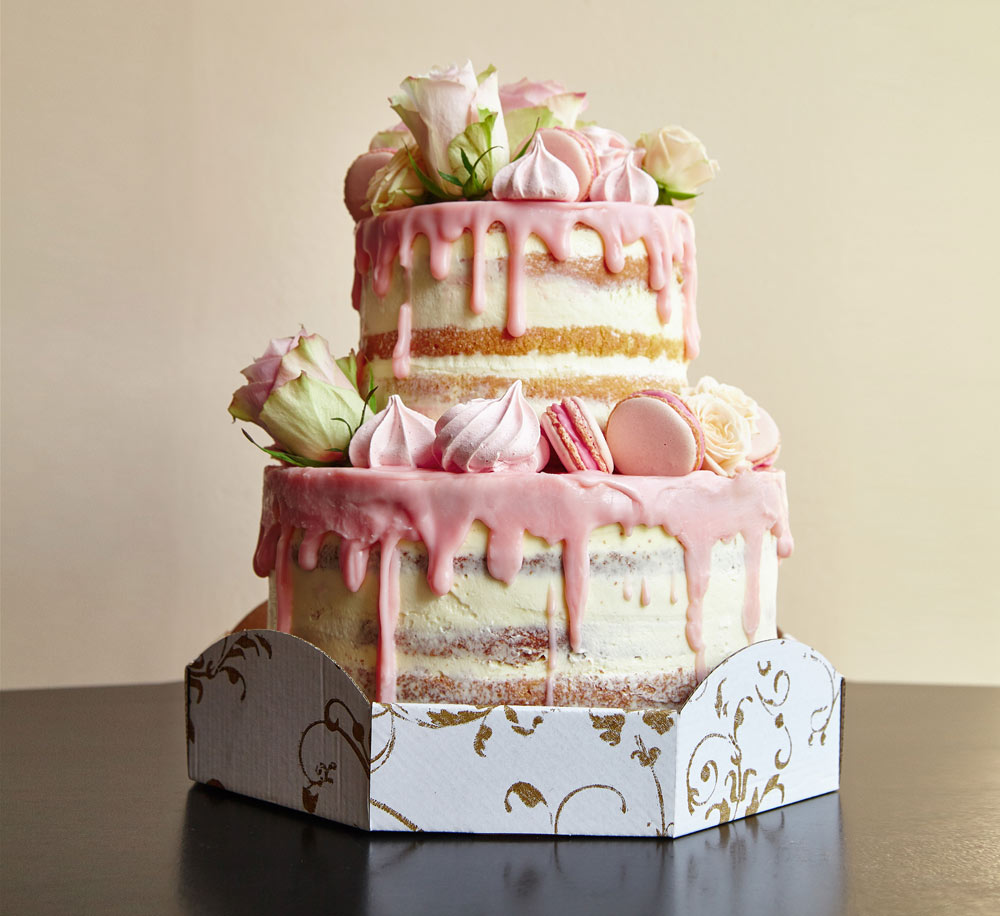 Tort urodzinowy – jak ozdobić ciasto?